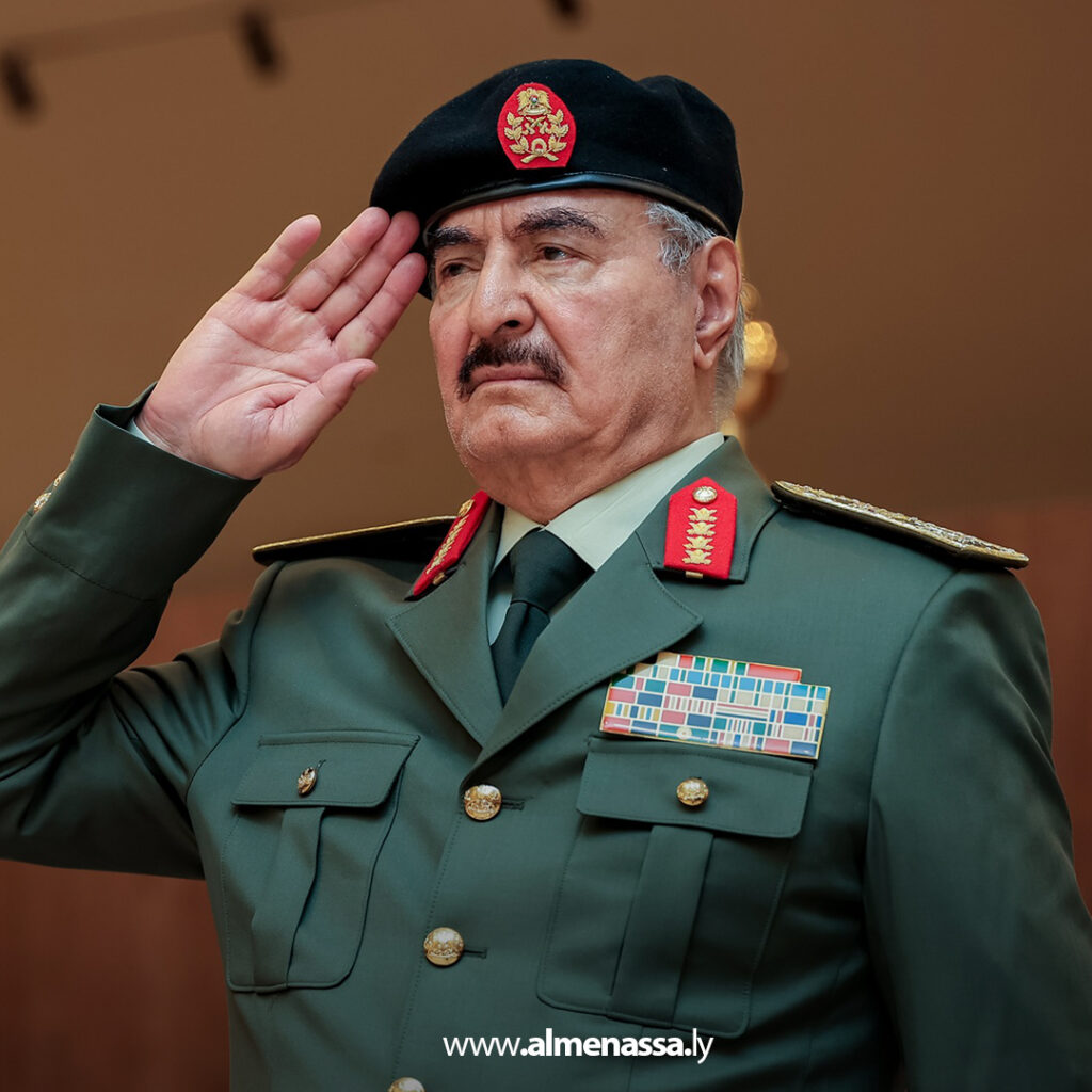 Extra .jpg111111111111111111111111 القائد العام يستقبل وفود المهنئين بعيد الفطر ويؤكد جاهزية المؤسسة العسكرية لحماية الوطن