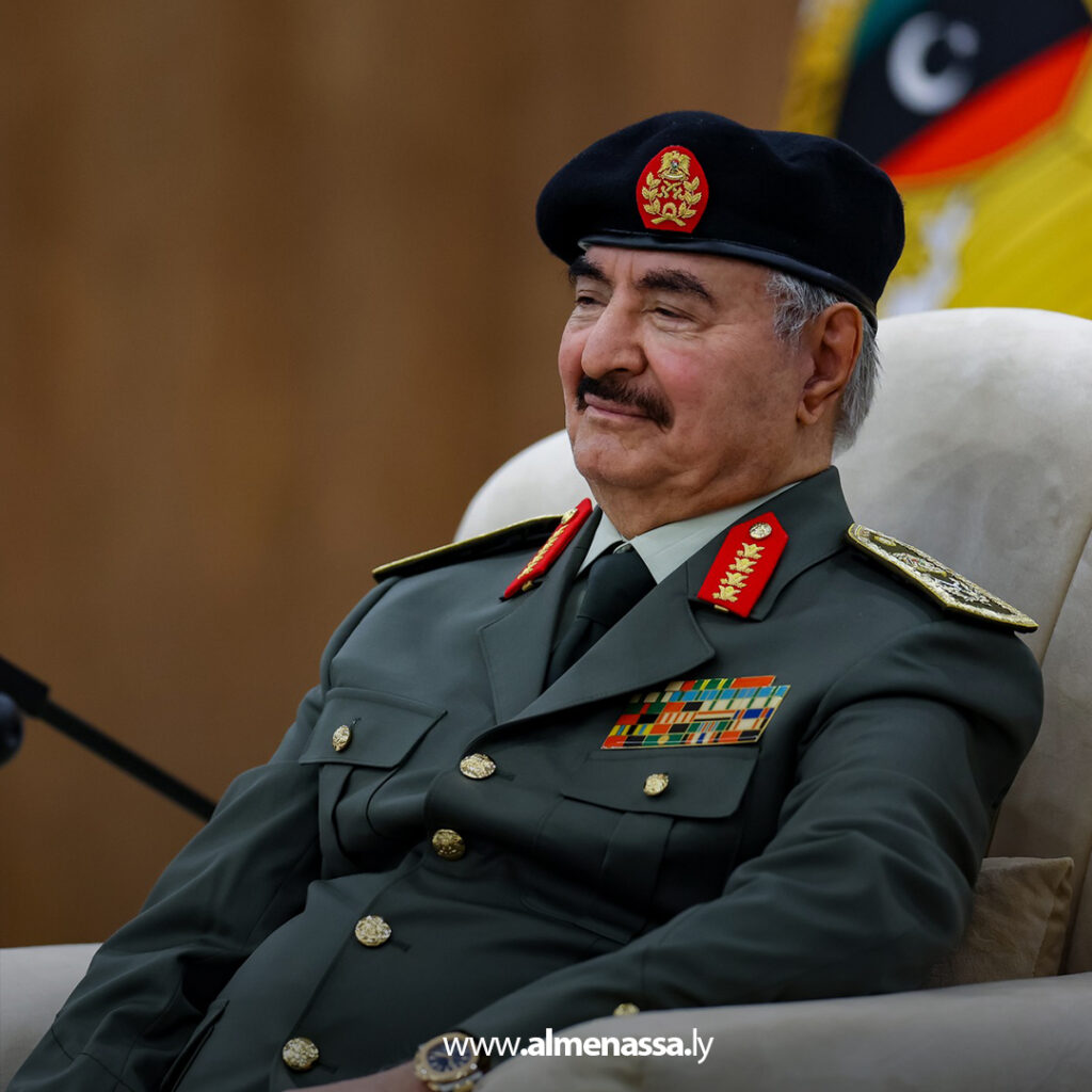 Extra .jpg111111111111111111111111111111111111111111111111111111111111 القائد العام يستقبل وفود المهنئين بعيد الفطر ويؤكد جاهزية المؤسسة العسكرية لحماية الوطن