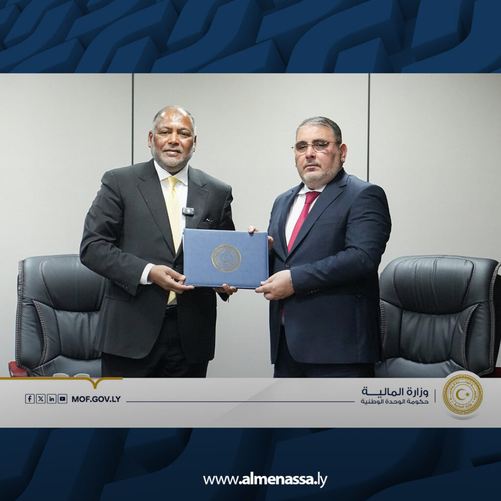 extra Recovered 23.jpg4 23 راشد أبوغفة يتسلم مهام وزارة المالية بحكومة الوحدة الوطنية خلفاً لخالد المبروك