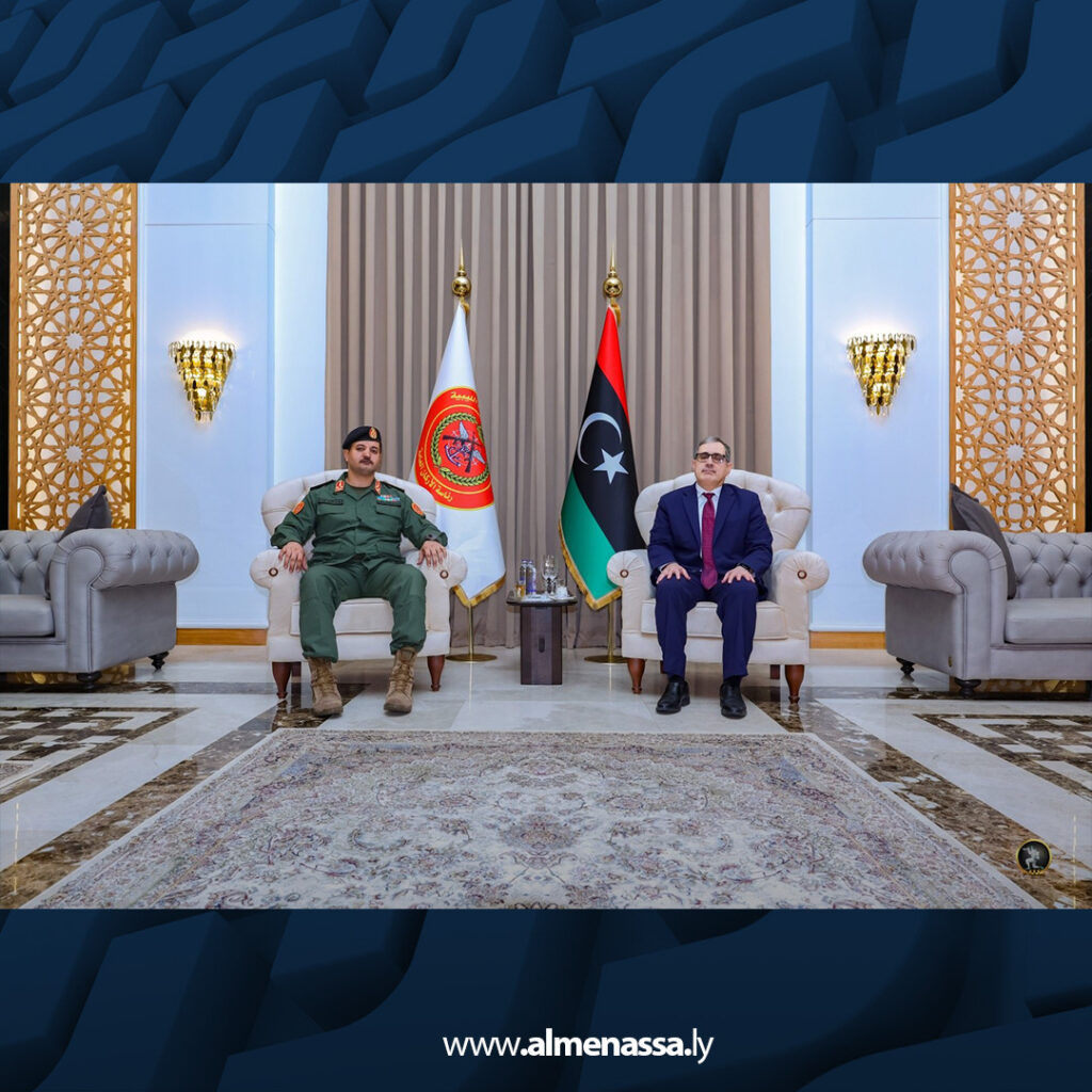 extra Recovered 52 الفريق خالد حفتر يستعرض مع جيرمي برنت آفاق التعاون العسكري المشترك بين البلدين