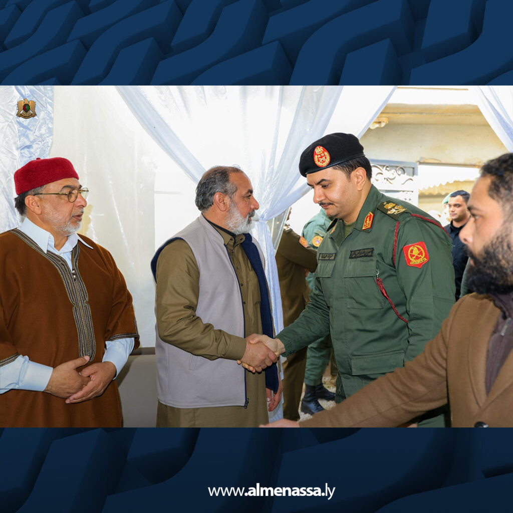 extra Recovered 58.jpg3 58 نائب القائد العام ورئيس الأركان العامة يقدمون واجب العزاء إلى مستشار الأمن القومي في وفاة والدته
