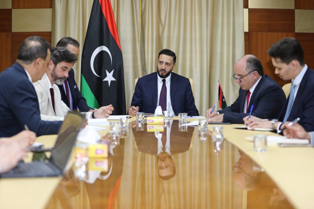 1 22 وزارة الاقتصاد تبحث مع “خبراء فرنسا” تطوير مناخ الاستثمار وبناء القدرات المؤسسية