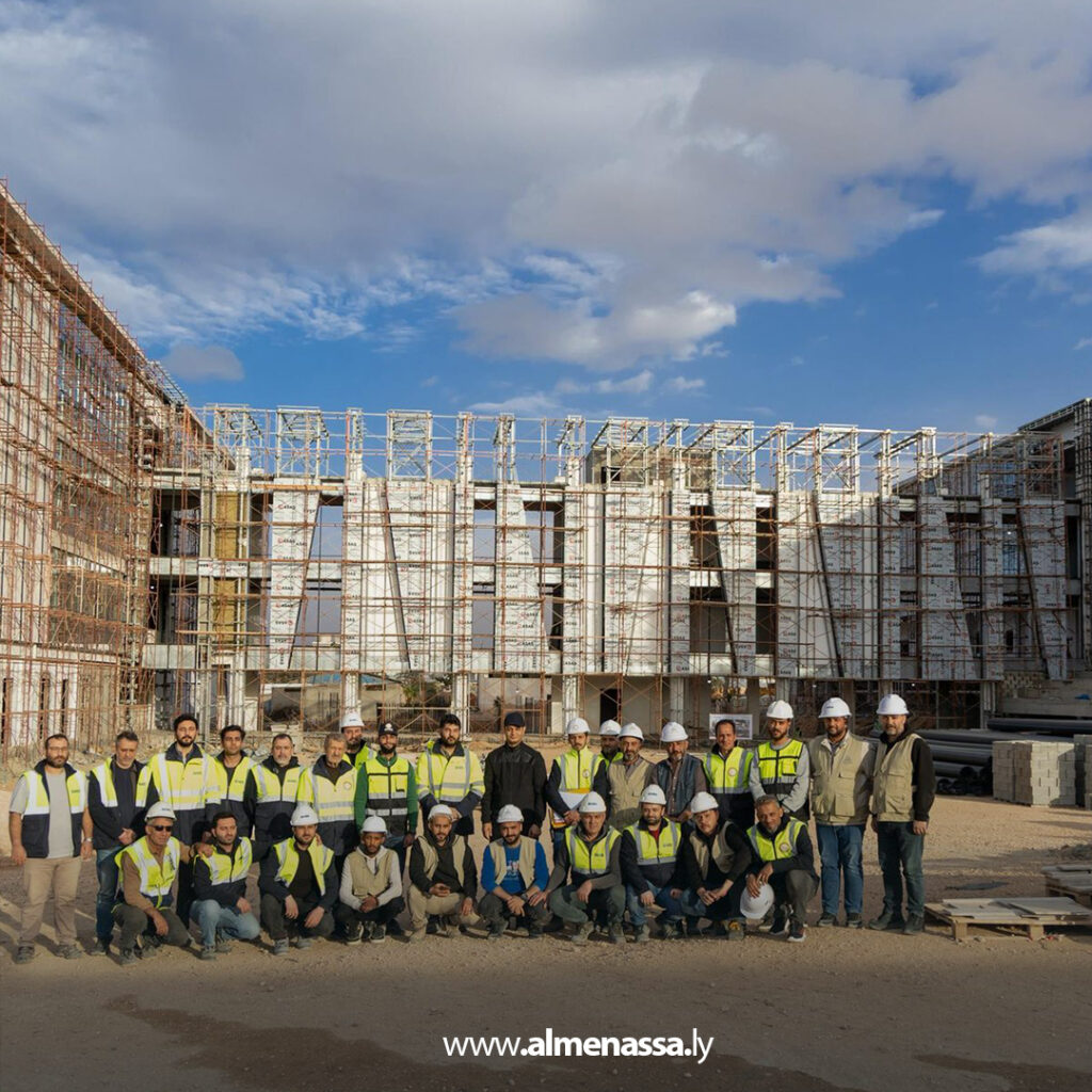 Extra 1.jpg8 1 المهندس بالقاسم حفتر يتفقد مشاريع إسكانية وخدمية في القبة ودرنة