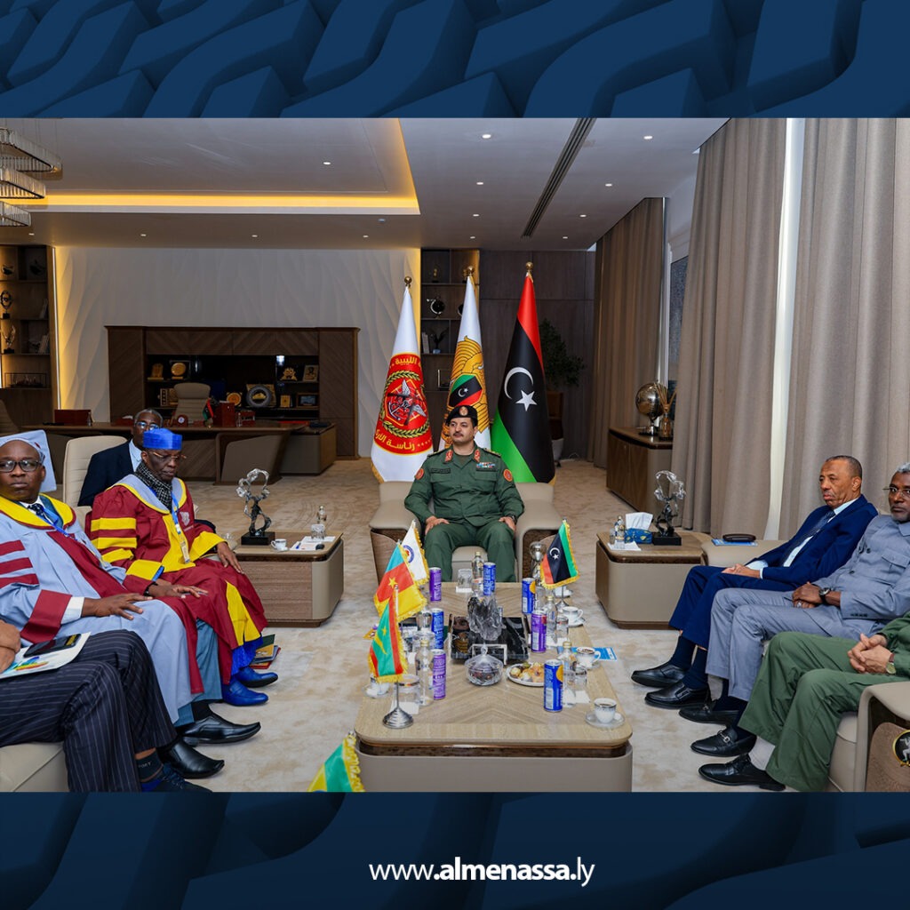 Extra 10.jpg13 10 رئيس الأركان العامة يستقبل وفد اتحاد التلفزة الخاصة بأفريقيا (UTPA)