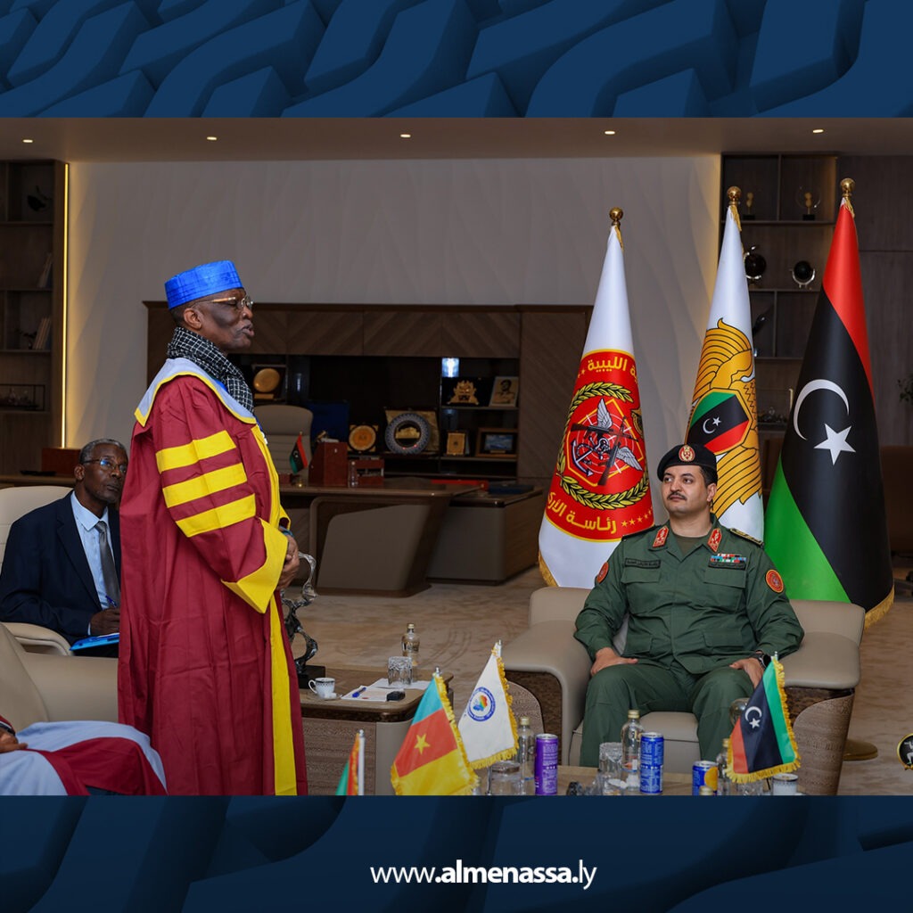 Extra 105.jpg11 105 رئيس الأركان العامة يستقبل وفد اتحاد التلفزة الخاصة بأفريقيا (UTPA)