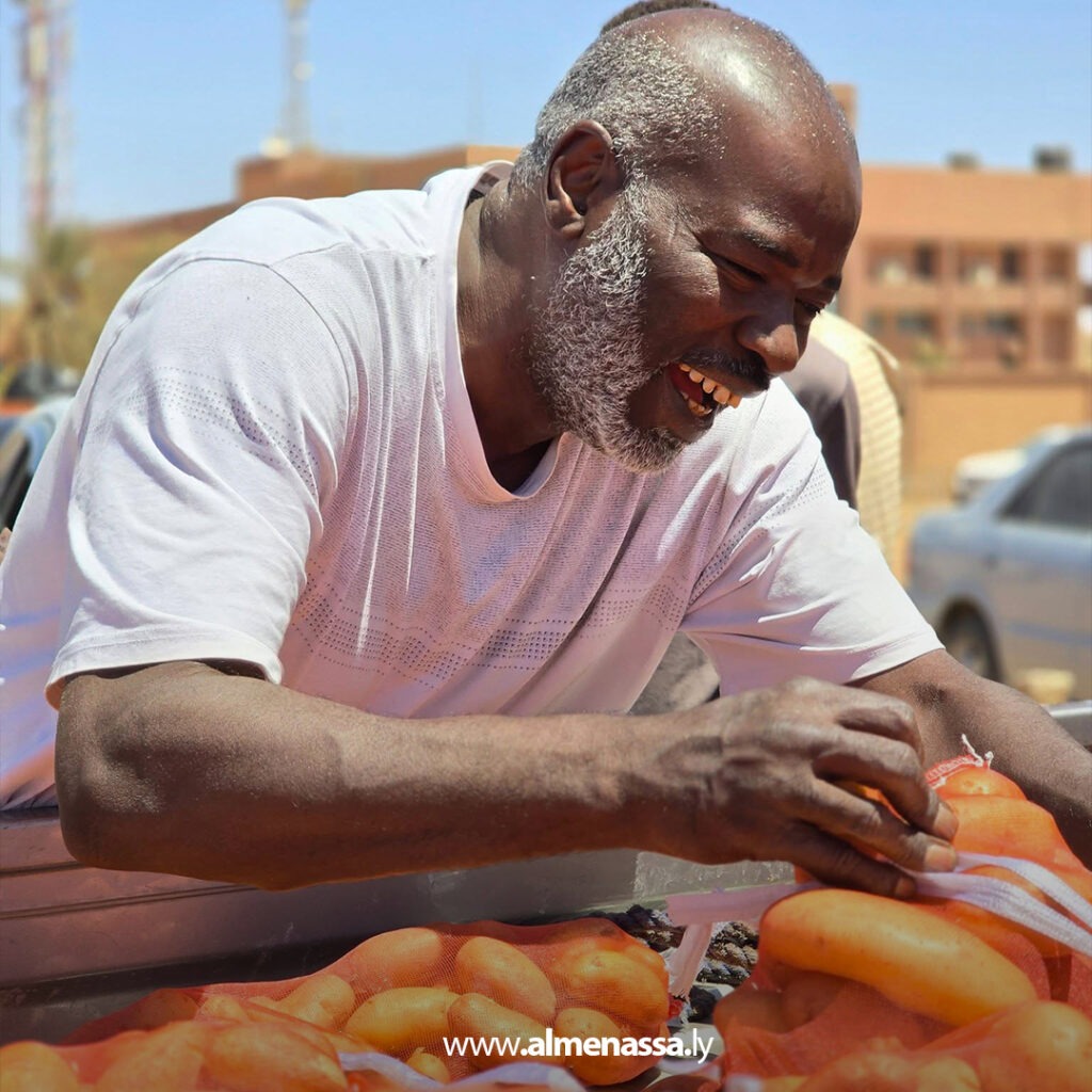 Extra 129.jpg11 129 طرح البطاطا من مشروع الكفرة الزراعي بأسعار في متناول المواطنين ضمن جهود الأمن الغذائي