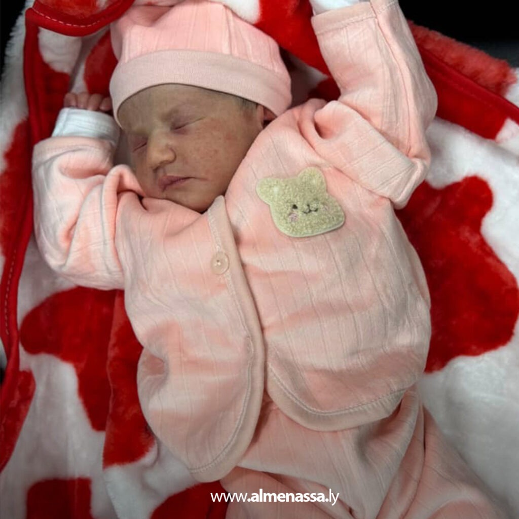 Extra 133.jpg2 133 البحث الجنائي بنغازي يحبط جريمة خطف طفلة حديثة الولادة ويعيدها إلى أسرتها خلال ساعات