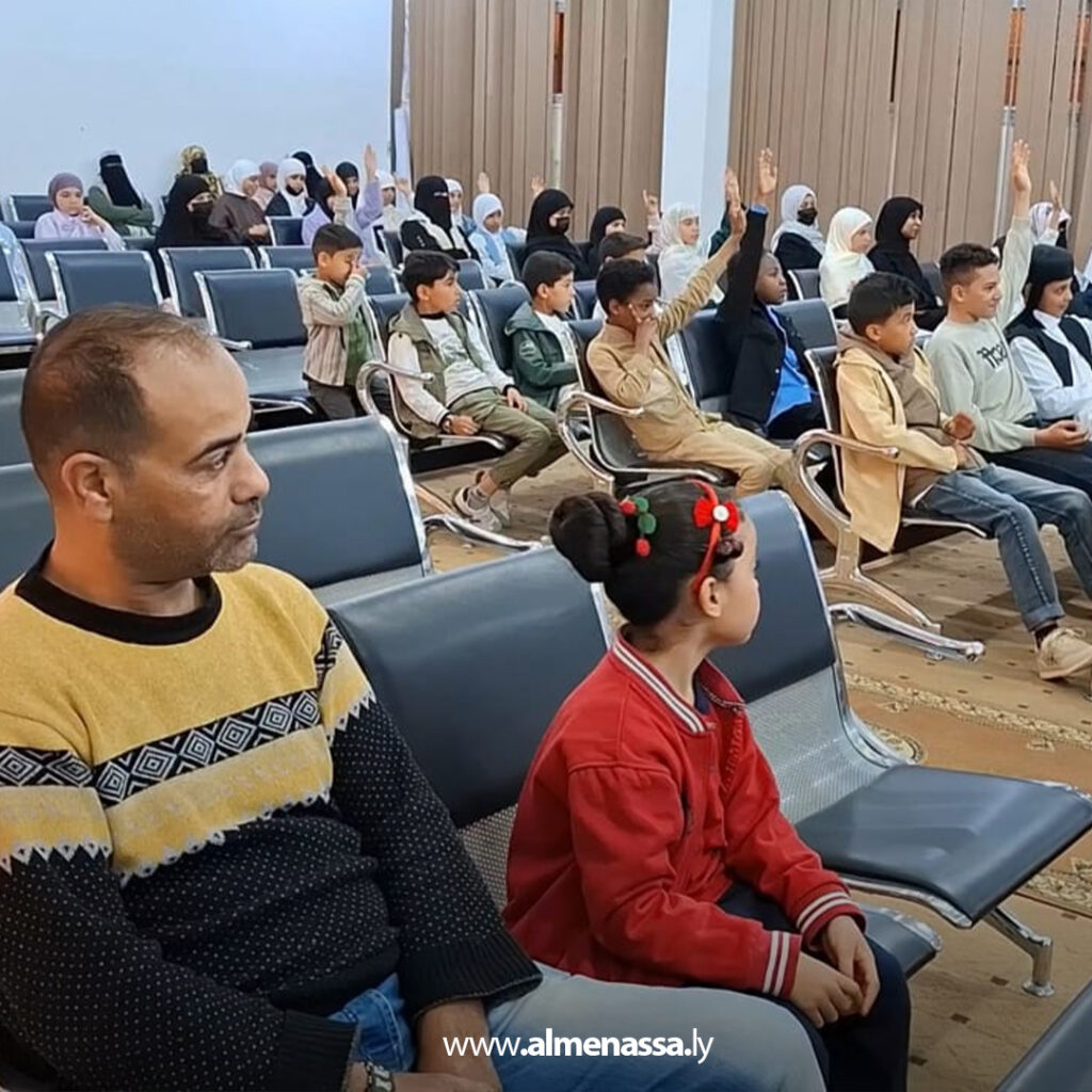 Extra 215 ورشة تفاعلية في بني وليد لدعم مشاركة الطلبة في "تحدي القراءة العربي"