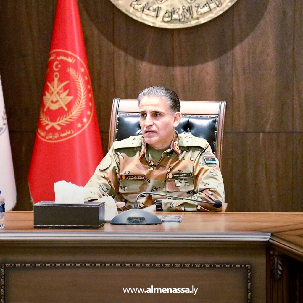 Extra 227 النمروش يبحث الصعوبات لتي تواجه الإدارات التابعة لرئاسة الأركان