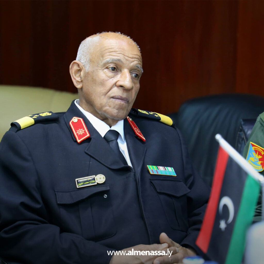 Extra 227.jpg1 227 رئيس أركان القوات البحرية يستقبل وفد حرس السواحل اليوناني في بنغازي