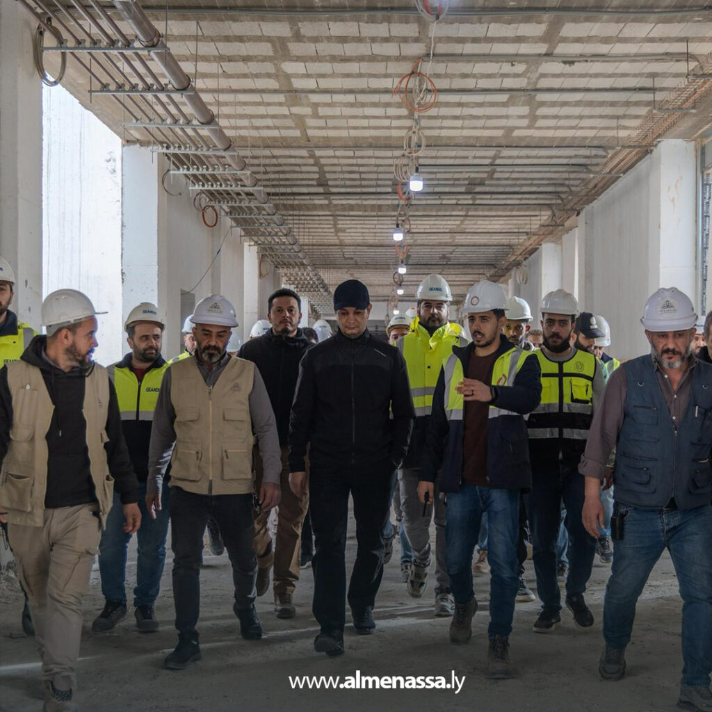 Extra 24.jpg1 24 المهندس بالقاسم حفتر يتفقد مشاريع إسكانية وخدمية في القبة ودرنة
