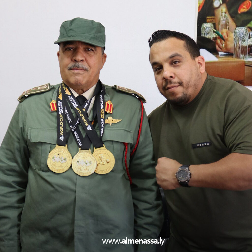 Extra 256 الإتحاد العسكري أجدابيا يكرم البطل الليبي عبد الله هاجر بعد تتويجه بالمركز الأول في القوة البدنية