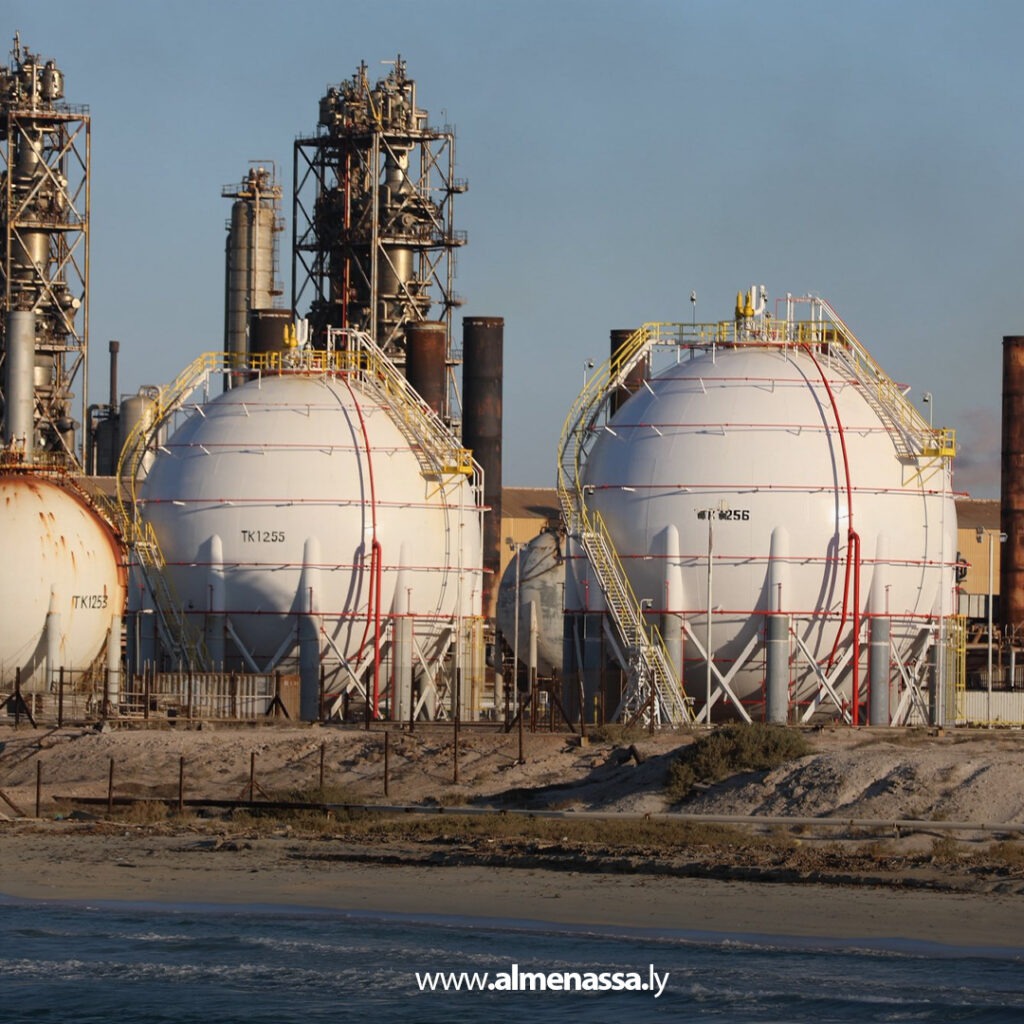 Extra 26.jpg4 26 استئناف توريد غاز الطهي عبر ميناء مرسى البريقة بوصول ناقلة تحمل 1000 طن