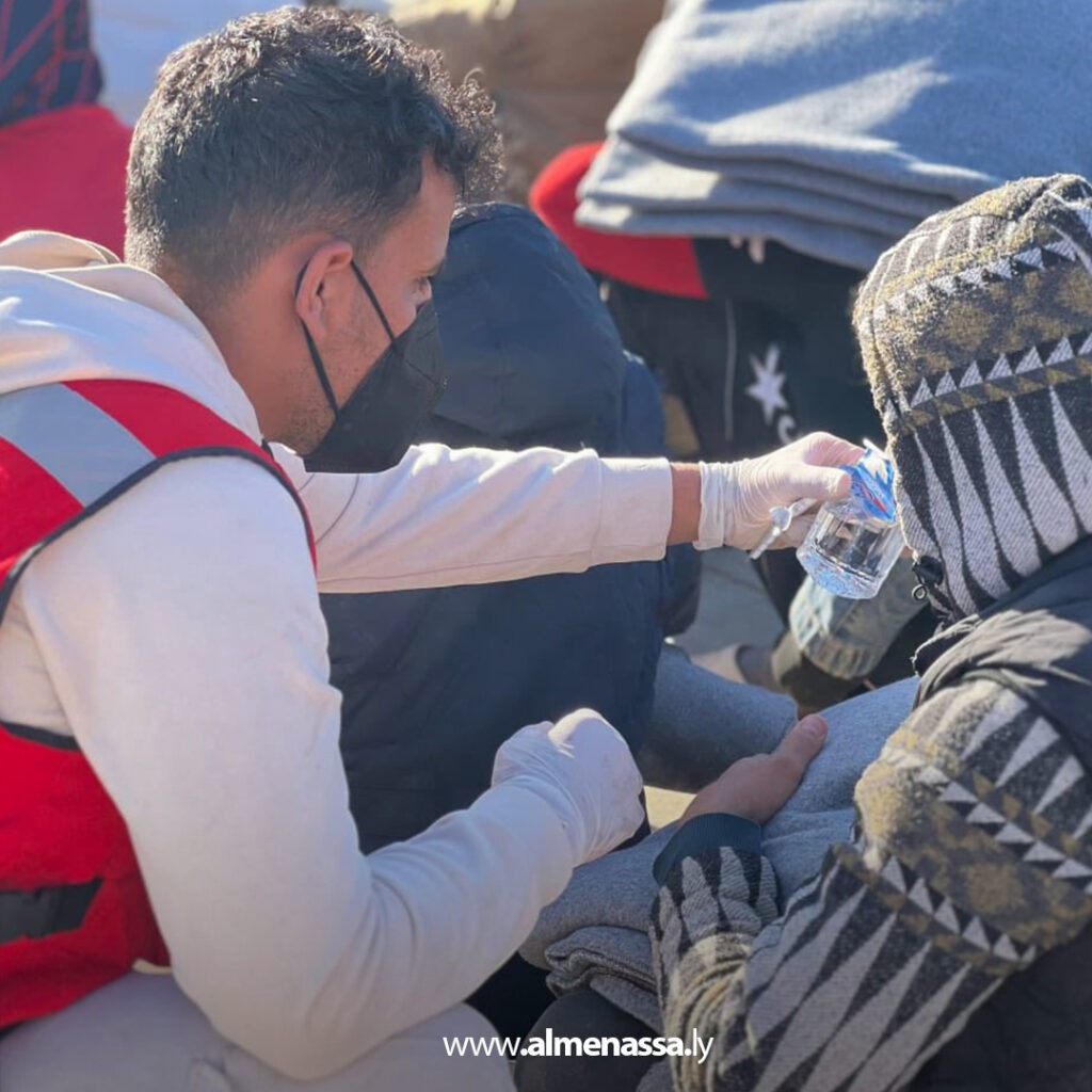 Extra 265.jpg1 265 إنقاذ 10 مراكب هجرة تقلّ 404 مهاجرًا في طبرق