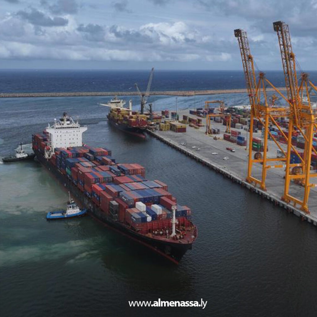 Extra 282.jpg1 282 ميناء المنطقة الحرة جليانة يستقبل سفينة حاويات عملاقة