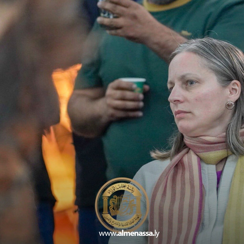 Extra 285 معرض “من الأندلس إلى طرابلس” للفنان مختار دريرة في دار حسن الفقيه يجمع الفن التشكيلي والمسرح