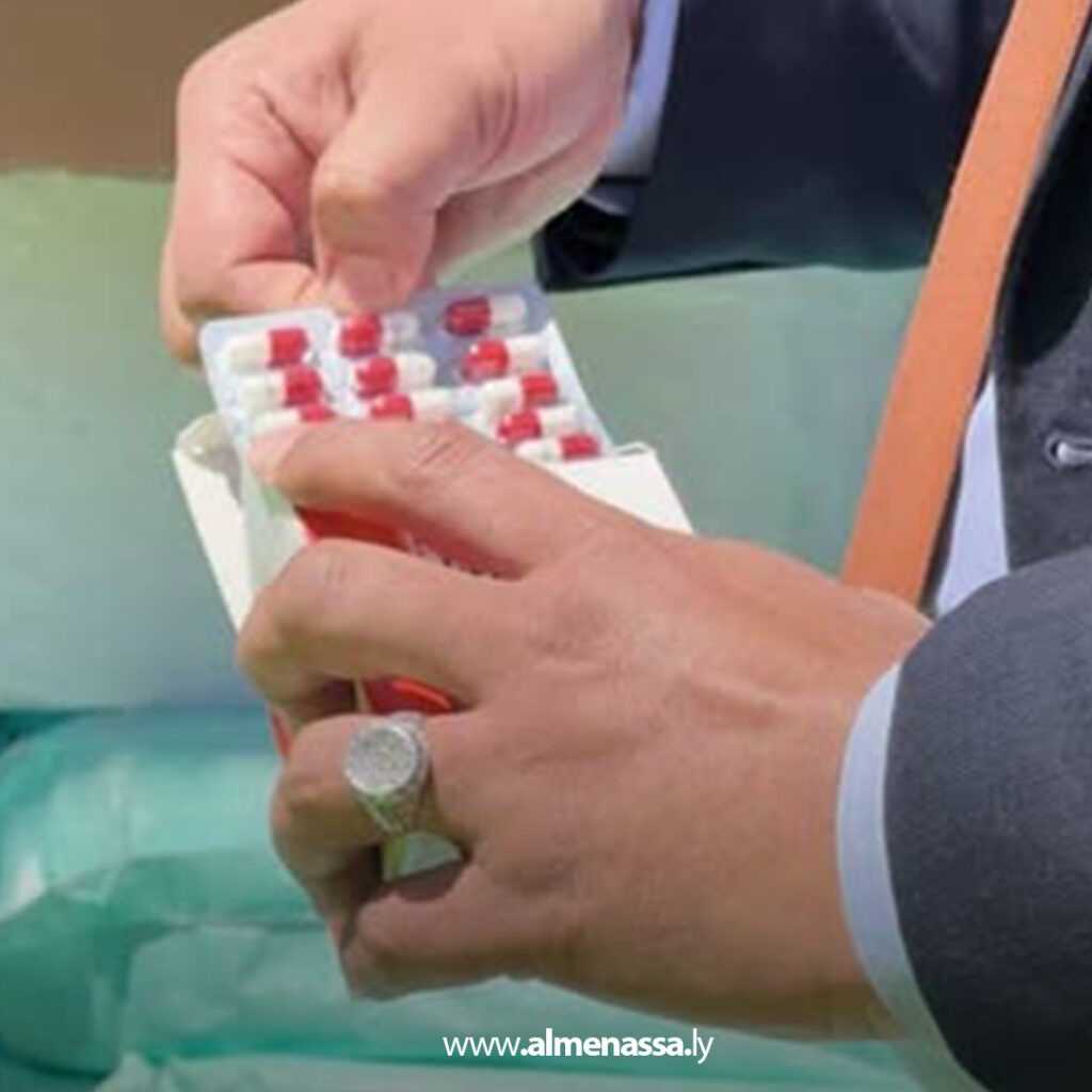 Extra 297 النيابة العامة: حبس ثلاثة متهمين في قضية تهريب 4.5 مليون قرص مؤثرات عقلية