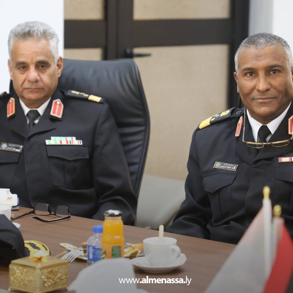 Extra 3.jpg22 3 رئيس أركان القوات البحرية يستقبل وفد حرس السواحل اليوناني في بنغازي