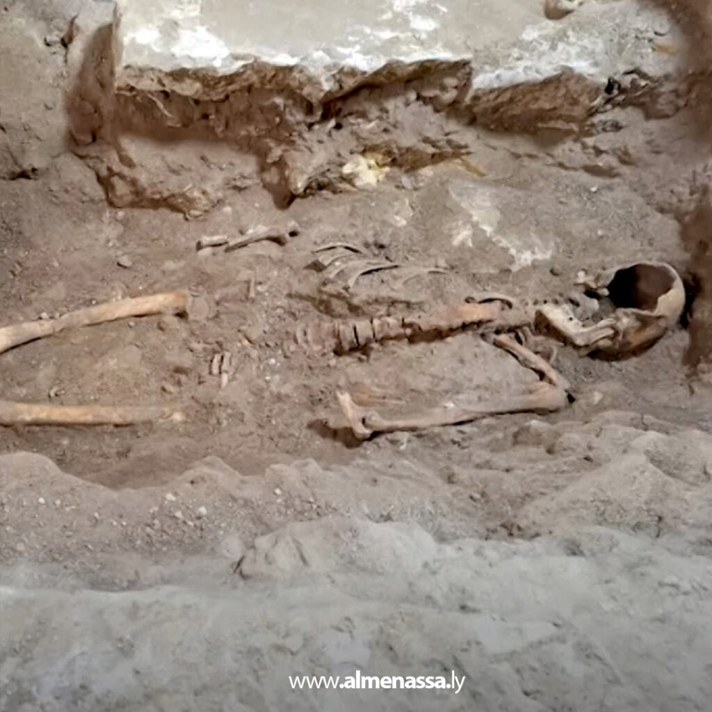 Extra 32 هيكل عظمي في كنيسة هولندية يثير فرضية ارتباطه بشخصية "دارتانيان" التاريخية