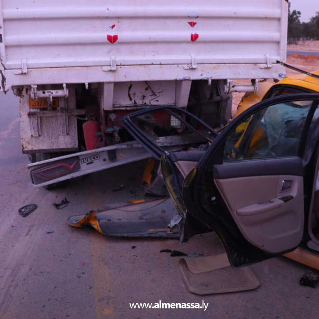 Extra 324 وفاة امرأة وإصابة آخر بجروح بليغة في حادث مروري بطريق المطار