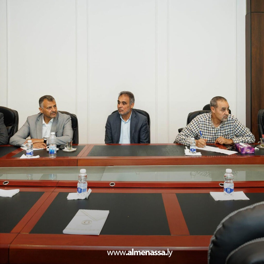 Extra 330 بحث تعزيز التنمية الصناعية خلال اجتماع لجنة الشؤون الاقتصادية بمجلس الدولة