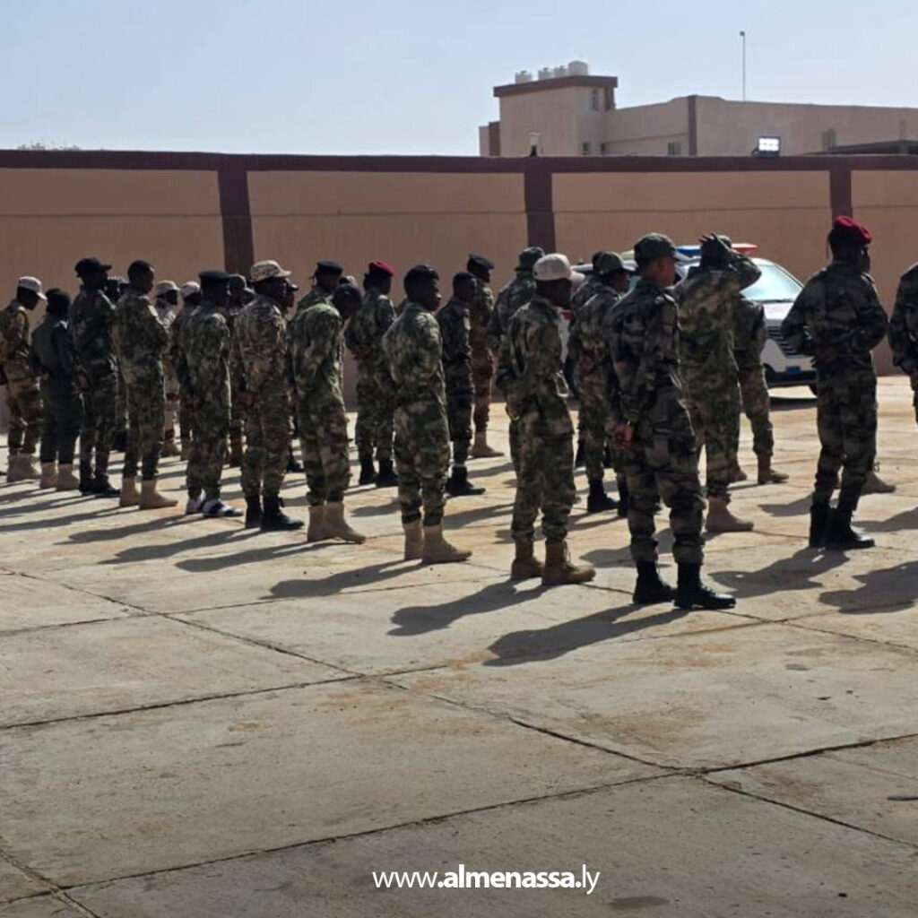 تنفيذ فحوصات دورية لعناصر سرية الاستطلاع بكتيبة 676 مشاة 3 Extra 34.jpg2 34