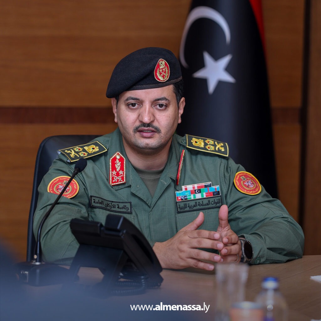 Extra 34.jpg8 34 رئيس الأركان العامة يشدد على أهمية التعاون بين القوات الأمنية والعسكرية بالجنوب