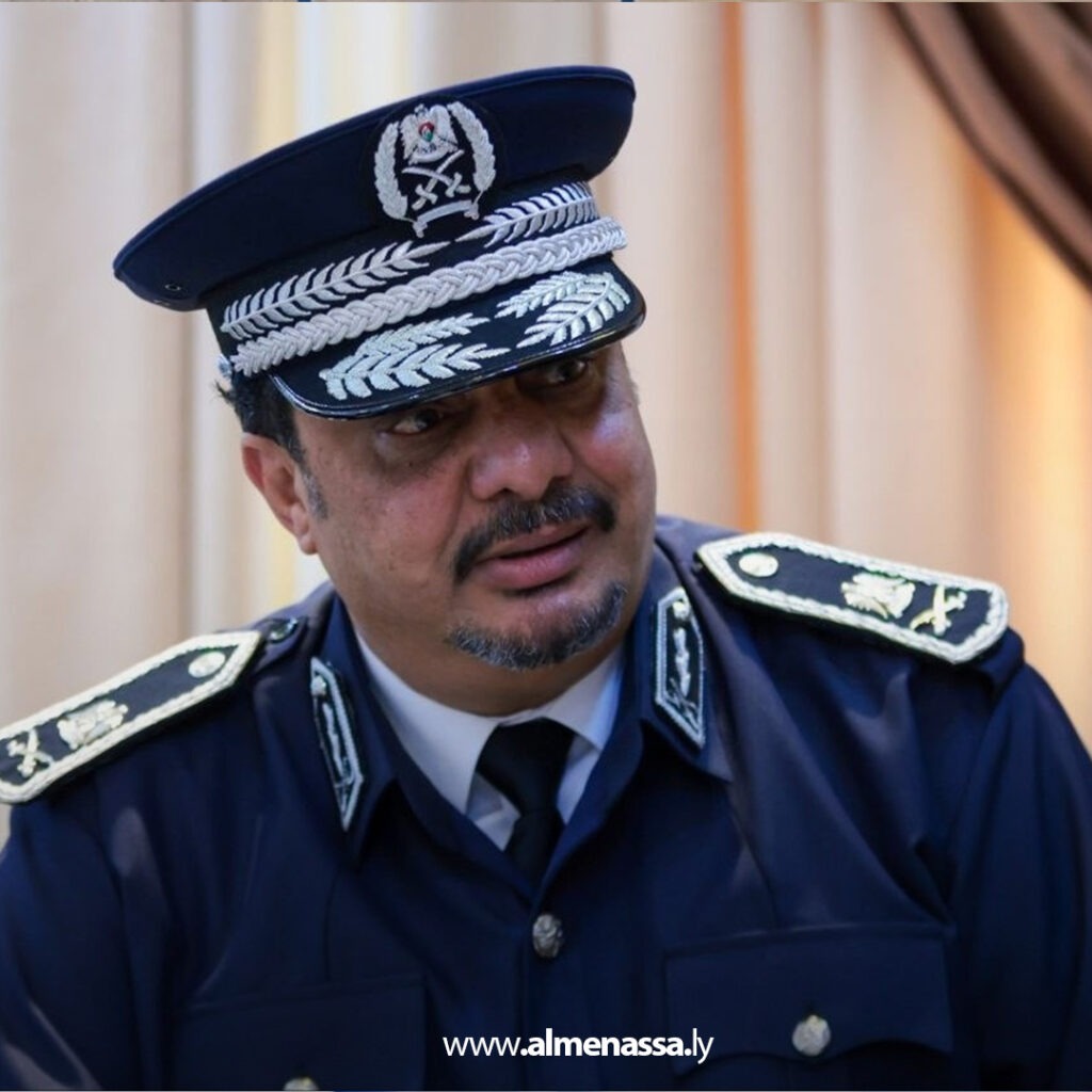 Extra 348.jpg1 348 وزير الداخلية يبحث احتياجات الترحيل وملف الجنسيات المتعثرة مع جهاز مكافحة الهجرة غير الشرعية في بنغازي