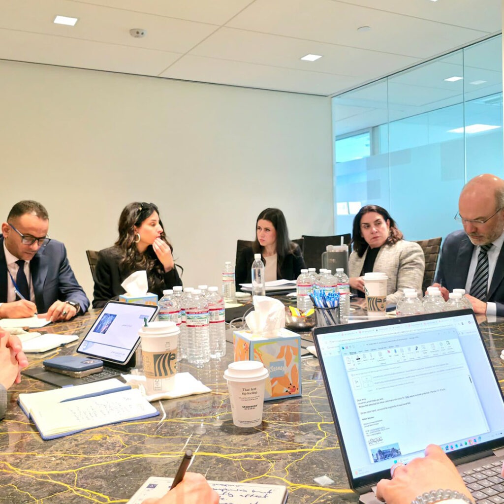 Extra 37.jpg5 37 محافظ ليبيا المركزي يناقش في واشنطن مع K2 Integrity رقابة الاعتمادات والامتثال المصرفي