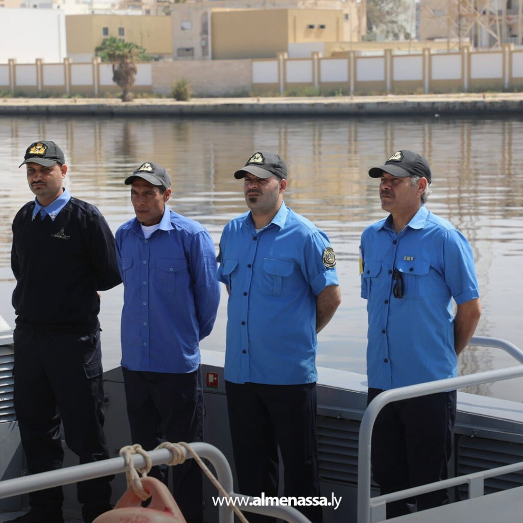 Extra 38.jpg6 38 رئيس أركان القوات البحرية يستقبل وفد حرس السواحل اليوناني في بنغازي