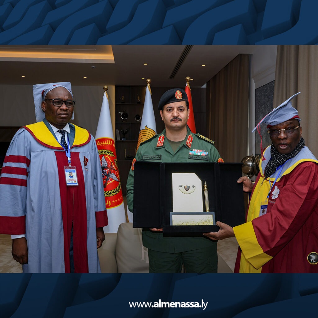 Extra 4.jpg20 4 رئيس الأركان العامة يستقبل وفد اتحاد التلفزة الخاصة بأفريقيا (UTPA)