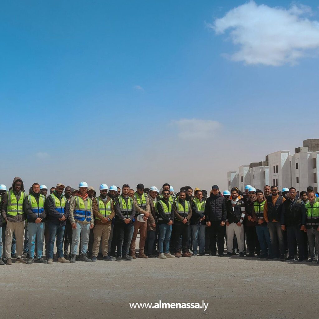 Extra 4.jpg3 4 المهندس بالقاسم حفتر يتفقد مشاريع إسكانية وخدمية في القبة ودرنة