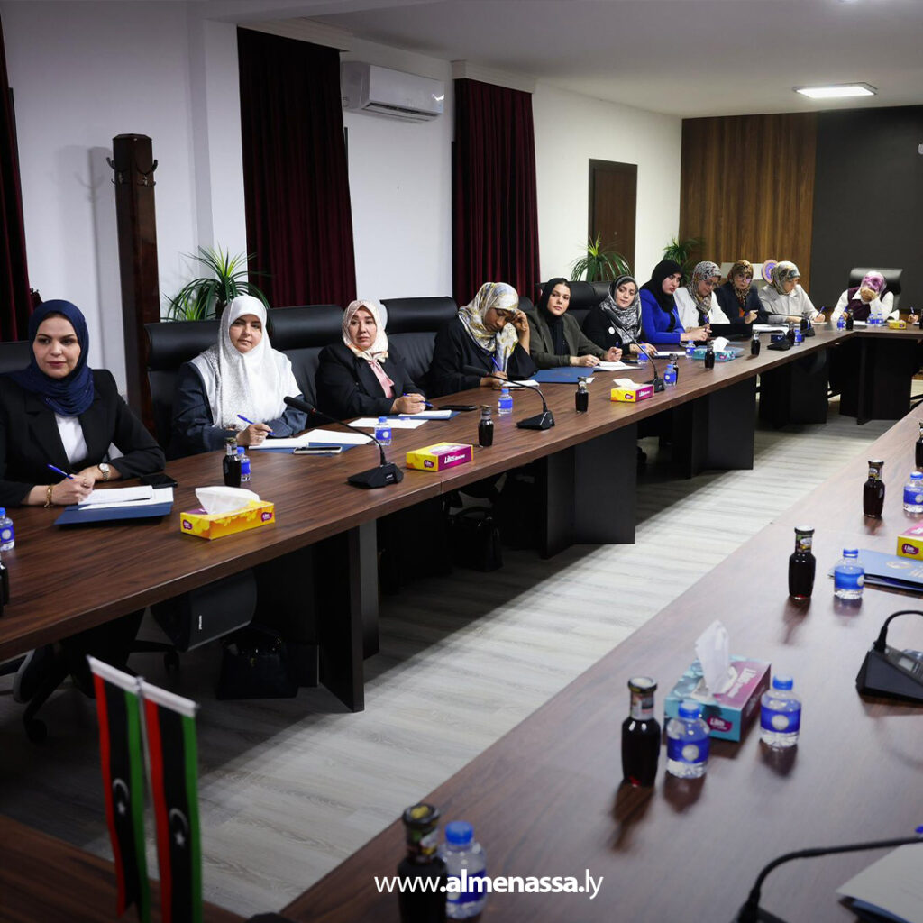 Extra 40.jpg2 40 وزير الدولة لشؤون المرأة تستعد للاحتفاء بالمرأة الليبية العاملة في القطاع الحكومي