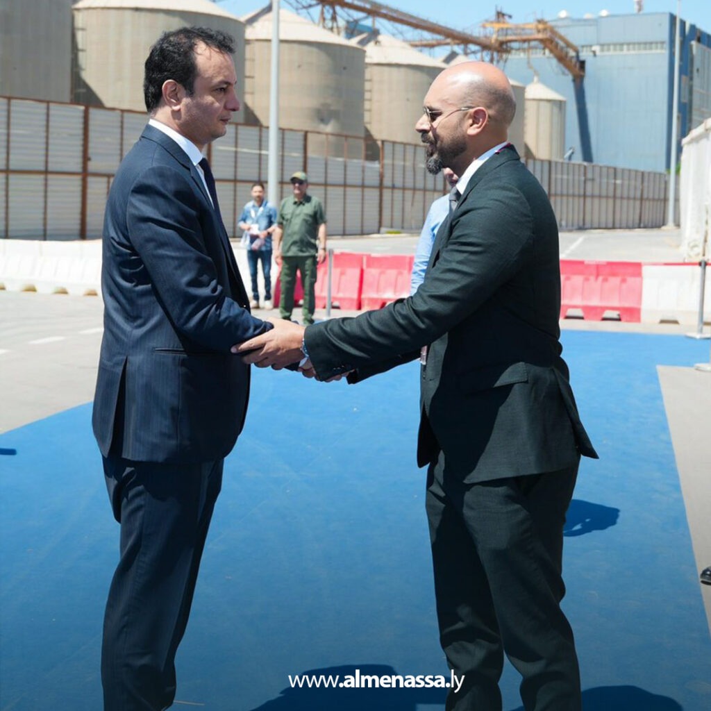 Extra 40.jpg6 40 مدير صندوق التنمية يطلع على أجنحة "ليبيا بيلد" ويؤكد توسيع الشراكة مع الشركات الإيطالية