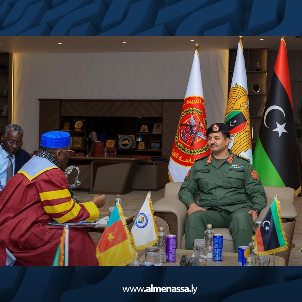 Extra 40.jpg7 40 رئيس الأركان العامة يستقبل وفد اتحاد التلفزة الخاصة بأفريقيا (UTPA)