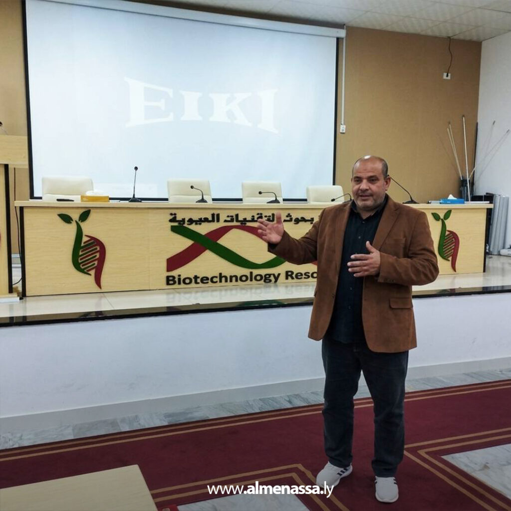 قسم الأنسجة النباتية ينظم محاضرة حول تحضير الأوساط الغذائية وتطبيقاتها في الزراعة 3 Extra 41.jpg11 41