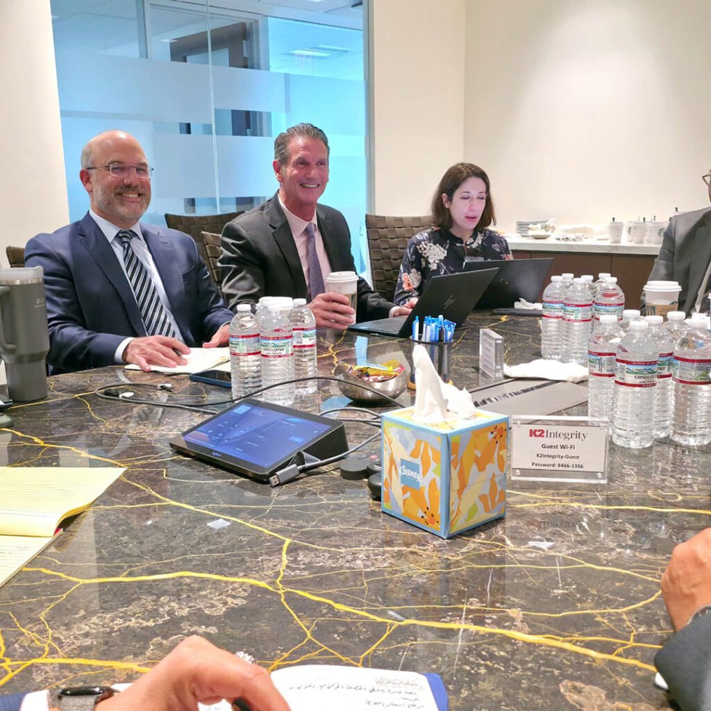 Extra 41.jpg4 41 محافظ ليبيا المركزي يناقش في واشنطن مع K2 Integrity رقابة الاعتمادات والامتثال المصرفي