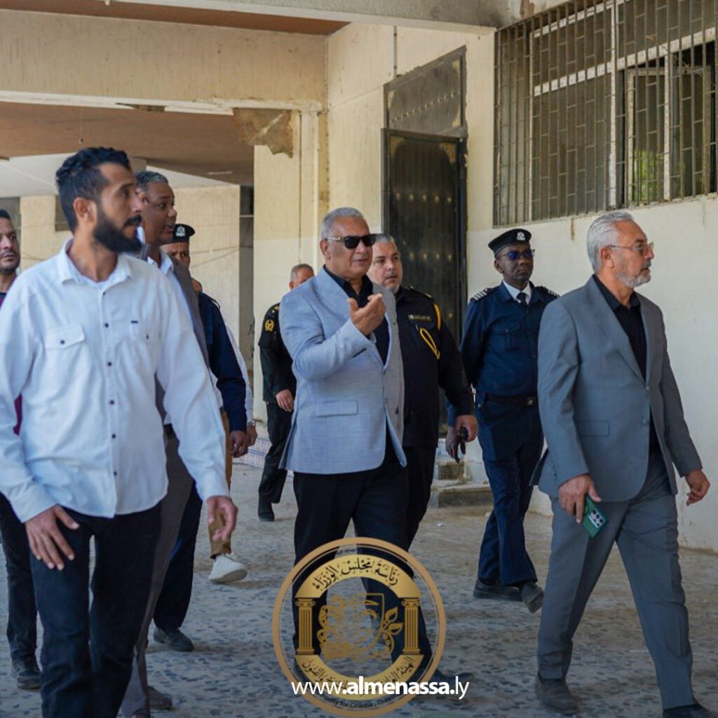 Extra 58.jpg111 58 جولة ميدانية لإعادة تأهيل مسرح حي الأكواخ والمركب الثقافي بأبو سليم