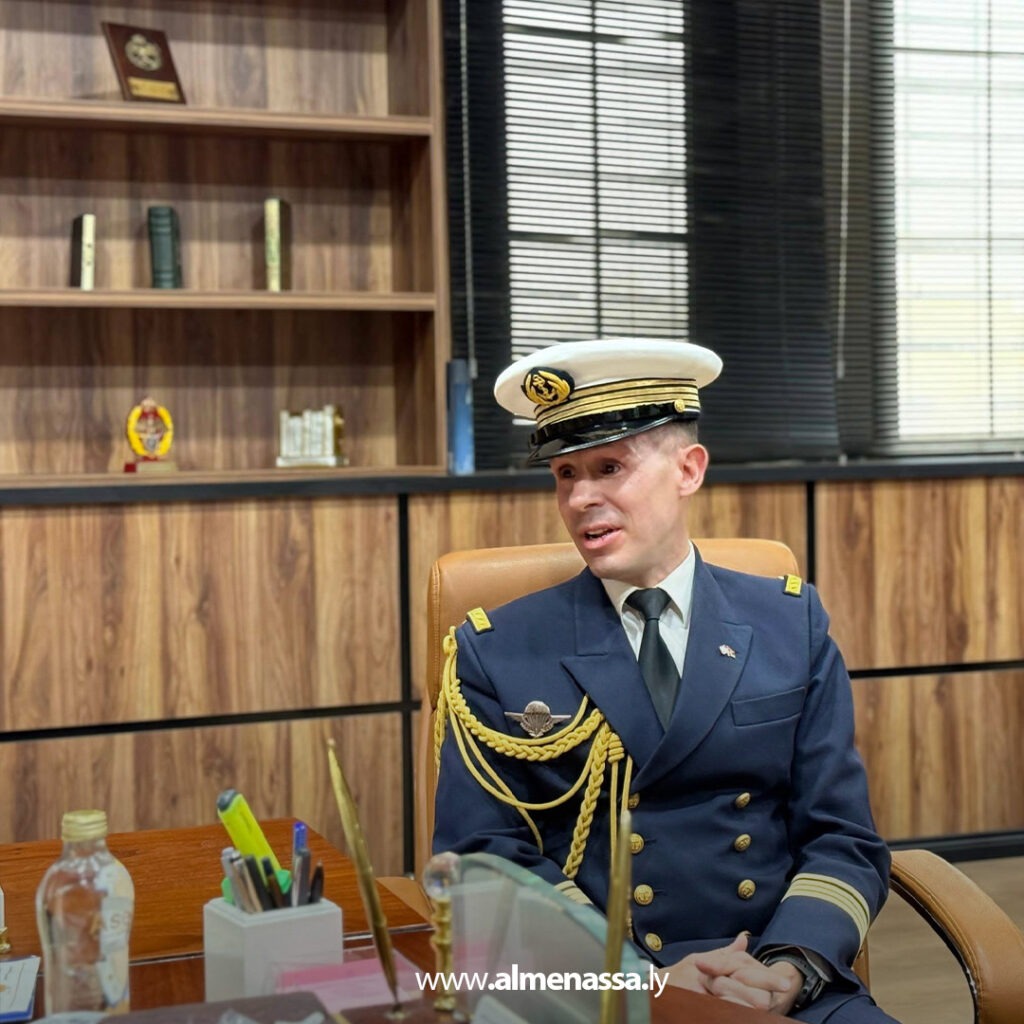 Extra 68.jpg2 68 الأمين العام للقيادة العامة يبحث سبل التعاون مع نائب الملحق العسكري الفرنسي