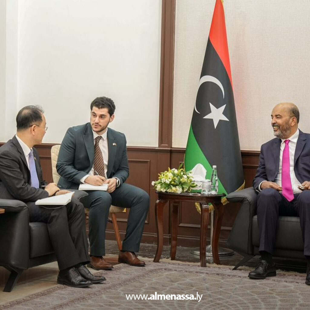 Extra 69.jpg2 69 الكوني يستقبل نائب وزير الخارجية الكوري لبحث تعزيز التعاون الاقتصادي