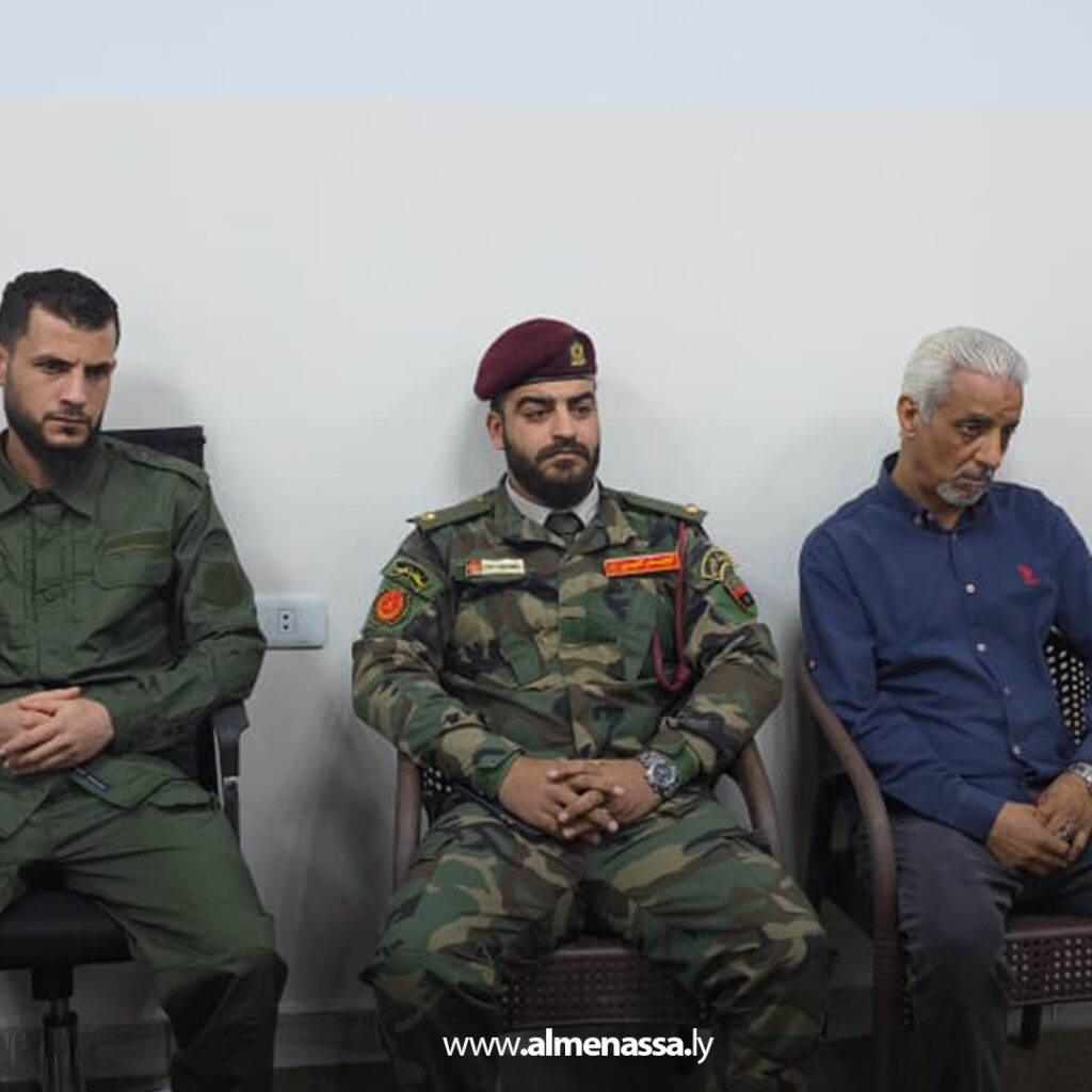 Extra 75.jpg3 75 مدير أمن الجفارة يبحث مع الأجهزة الأمنية والعسكرية تشكيل غرفة عمليات مشتركة لتعزيز الاستقرار في العامرية والناصرية