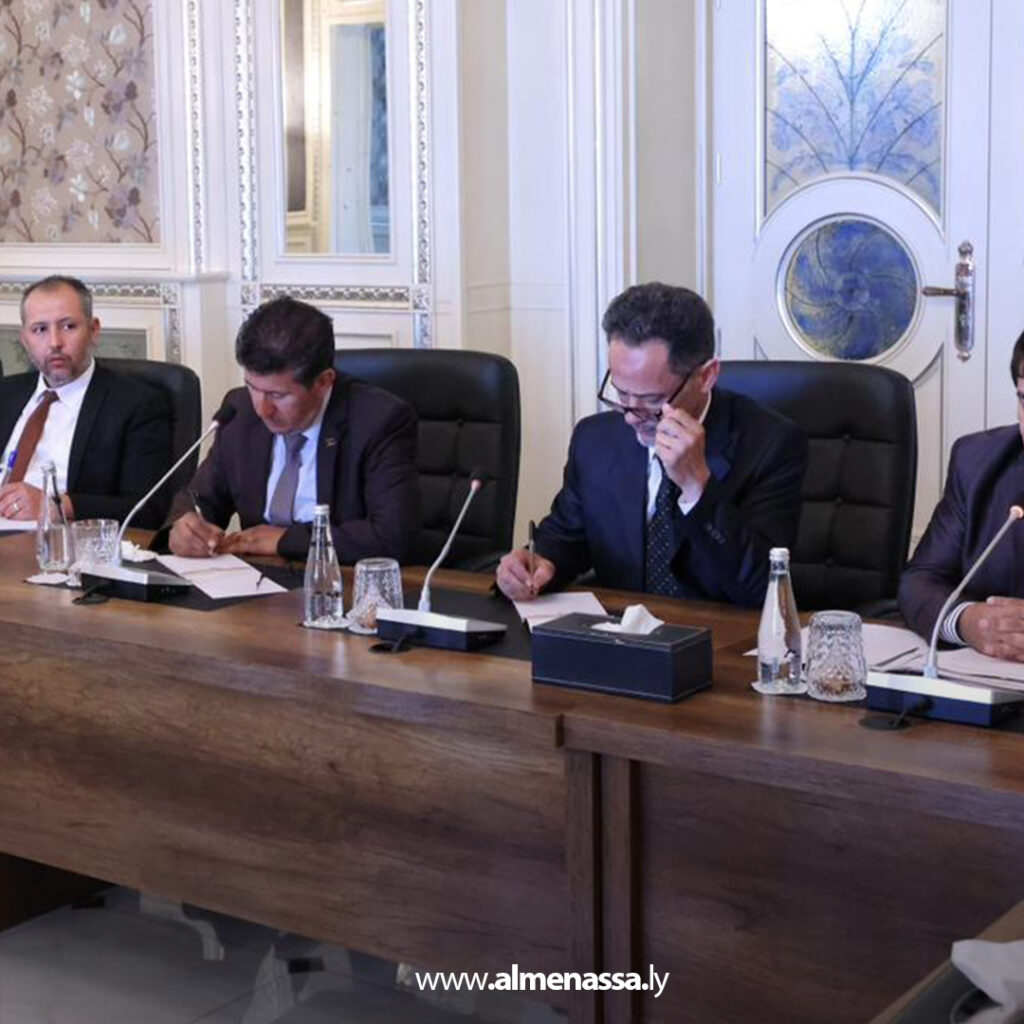 Extra 82.jpg2 82 المنفي يبحث مع نخبة من القانونيين والإعلاميين دعم المسار الإصلاحي والانتخابات