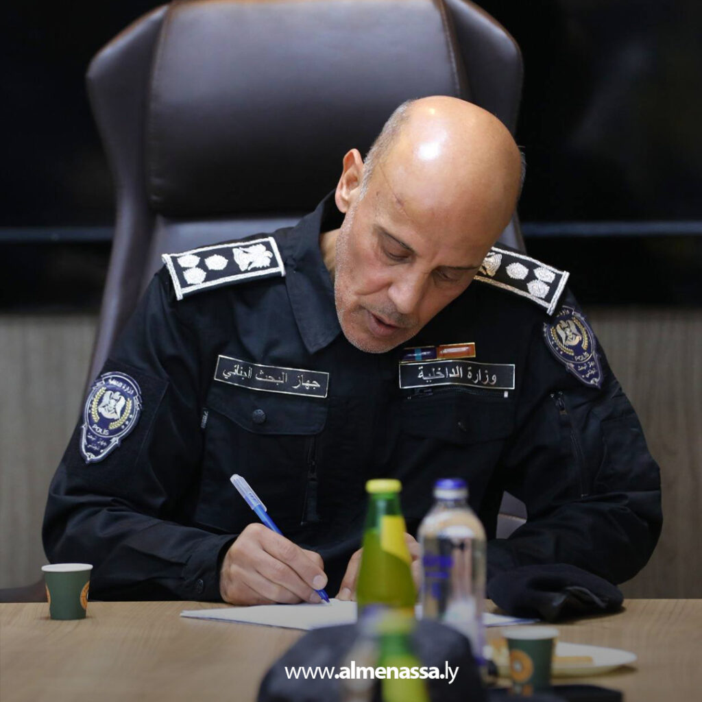 Extra 87.jpg3 87 رئيس جهاز البحث الجنائي يجتمع بمدراء الإدارات ورؤساء المكاتب لتقييم أداء الجهاز ووضع خطط المرحلة المقبلة