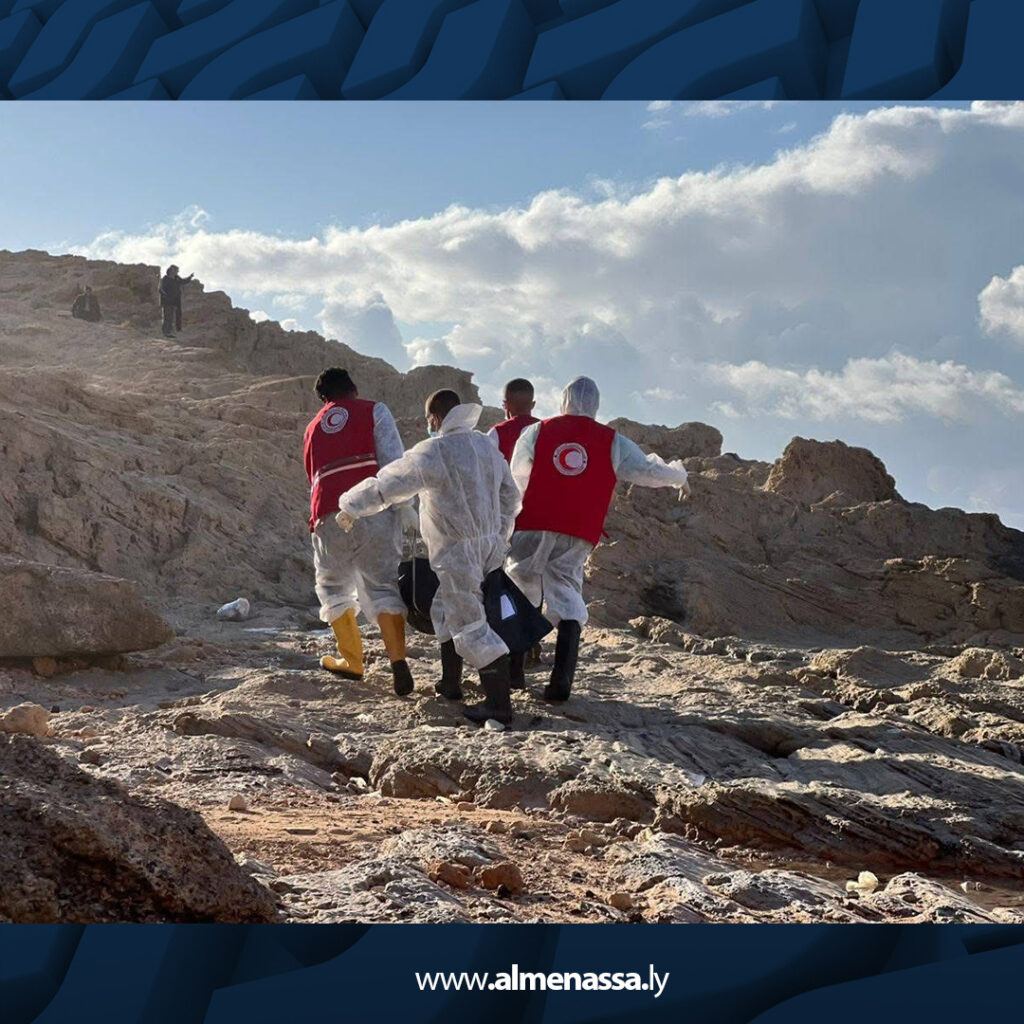 Extra 95.jpg2 95 انتشال جثة يرجح أنها لمهاجر على شاطئ تاجوراء بطرابلس