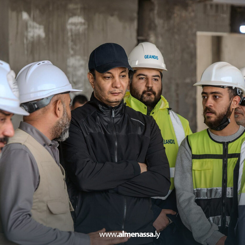 Extra .jpg13 المهندس بالقاسم حفتر يتفقد مشاريع إسكانية وخدمية في القبة ودرنة