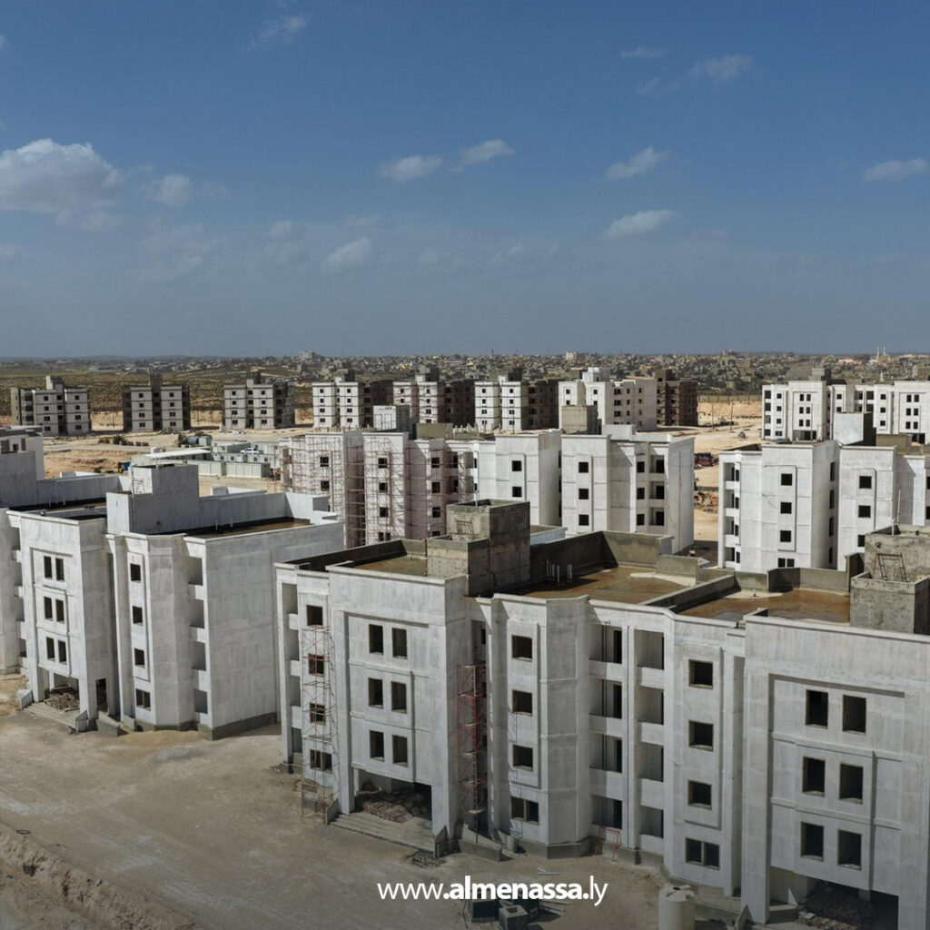 Extra .jpg17 المهندس بالقاسم حفتر يتفقد مشاريع إسكانية وخدمية في القبة ودرنة