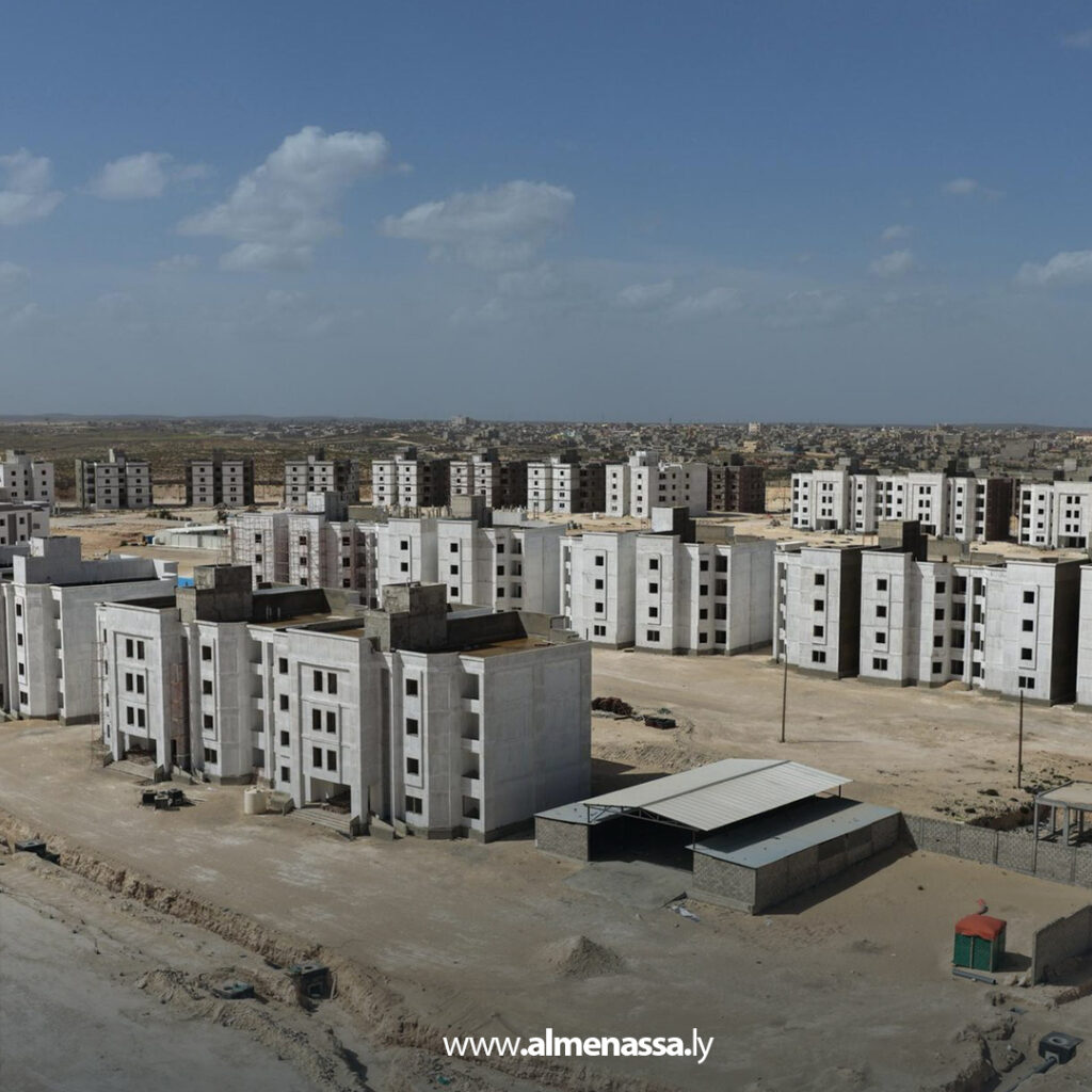 Extra .jpg9 المهندس بالقاسم حفتر يتفقد مشاريع إسكانية وخدمية في القبة ودرنة