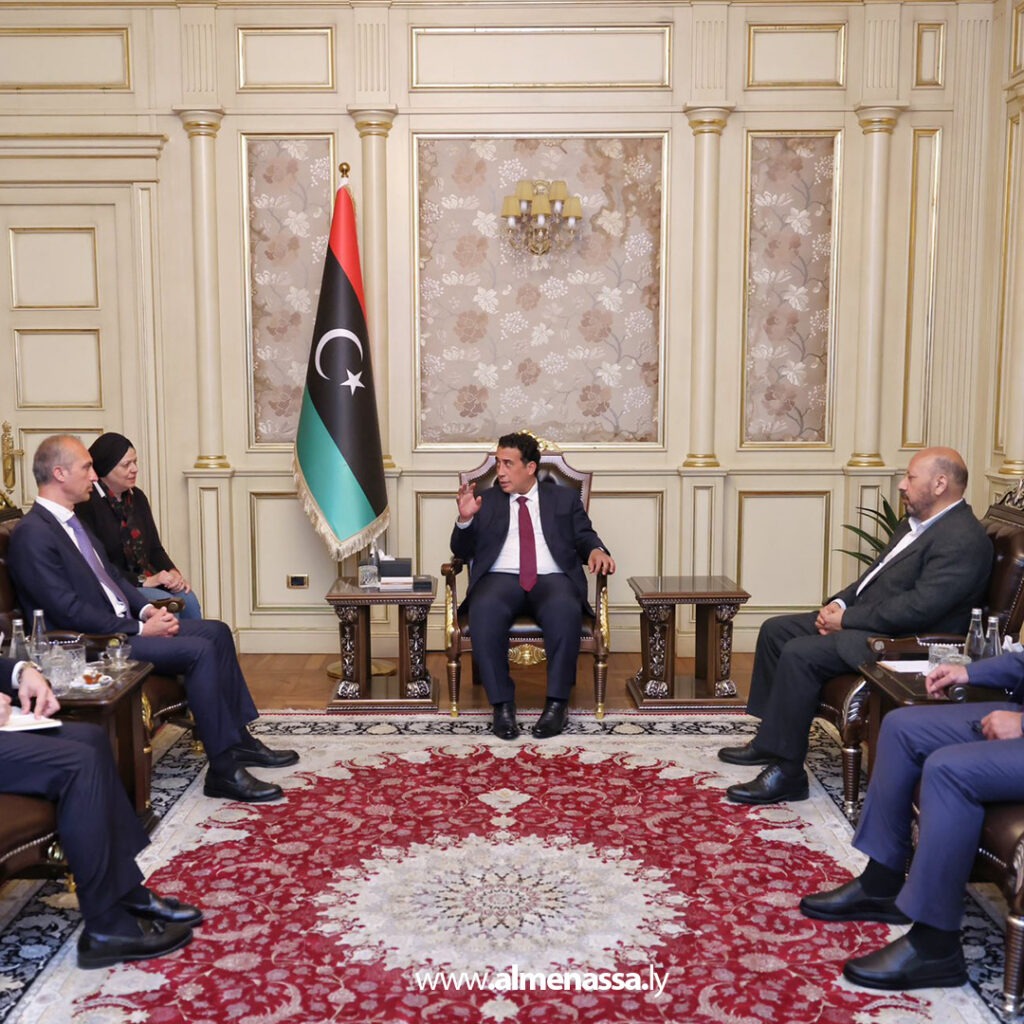 ext 1.jpg1 1 المنفي يبحث مع السفير الإيطالي توسيع التعاون وتوحيد المؤسسة العسكرية ودعم المسار السياسي