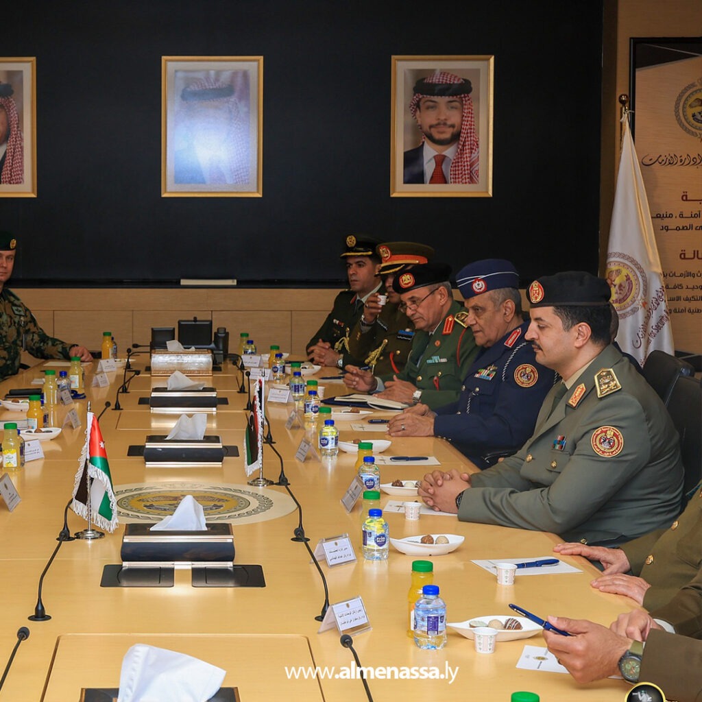 ext Recovered.jpg7 رئيس الأركان العامة يطلع على منظومة إدارة الأزمات الأردنية ويبحث آليات العمل في الحالات الطارئة