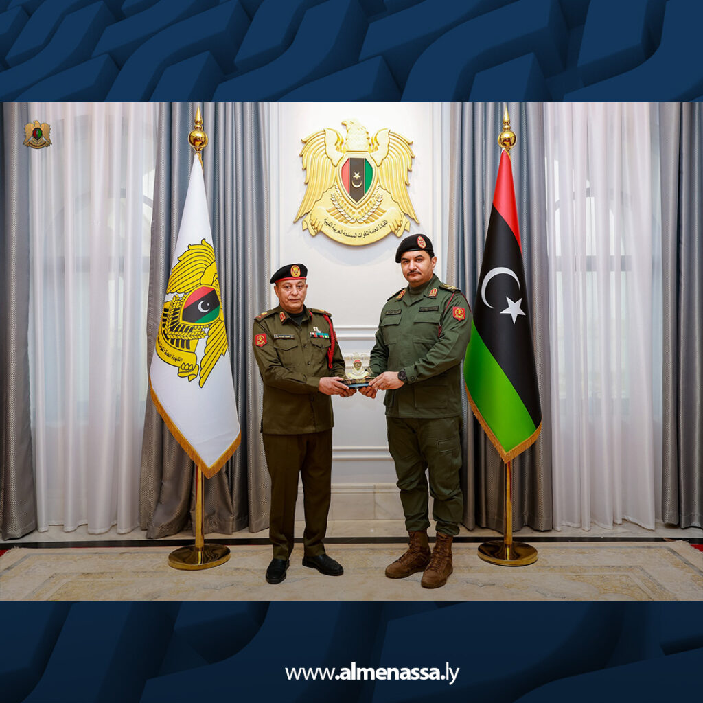 نائب القائد العام يثمّن جهود اللواء أحمد سالم واللواء المبروك سحبان ويكرّمهما 1 extra Recovered 1.jpg1 1